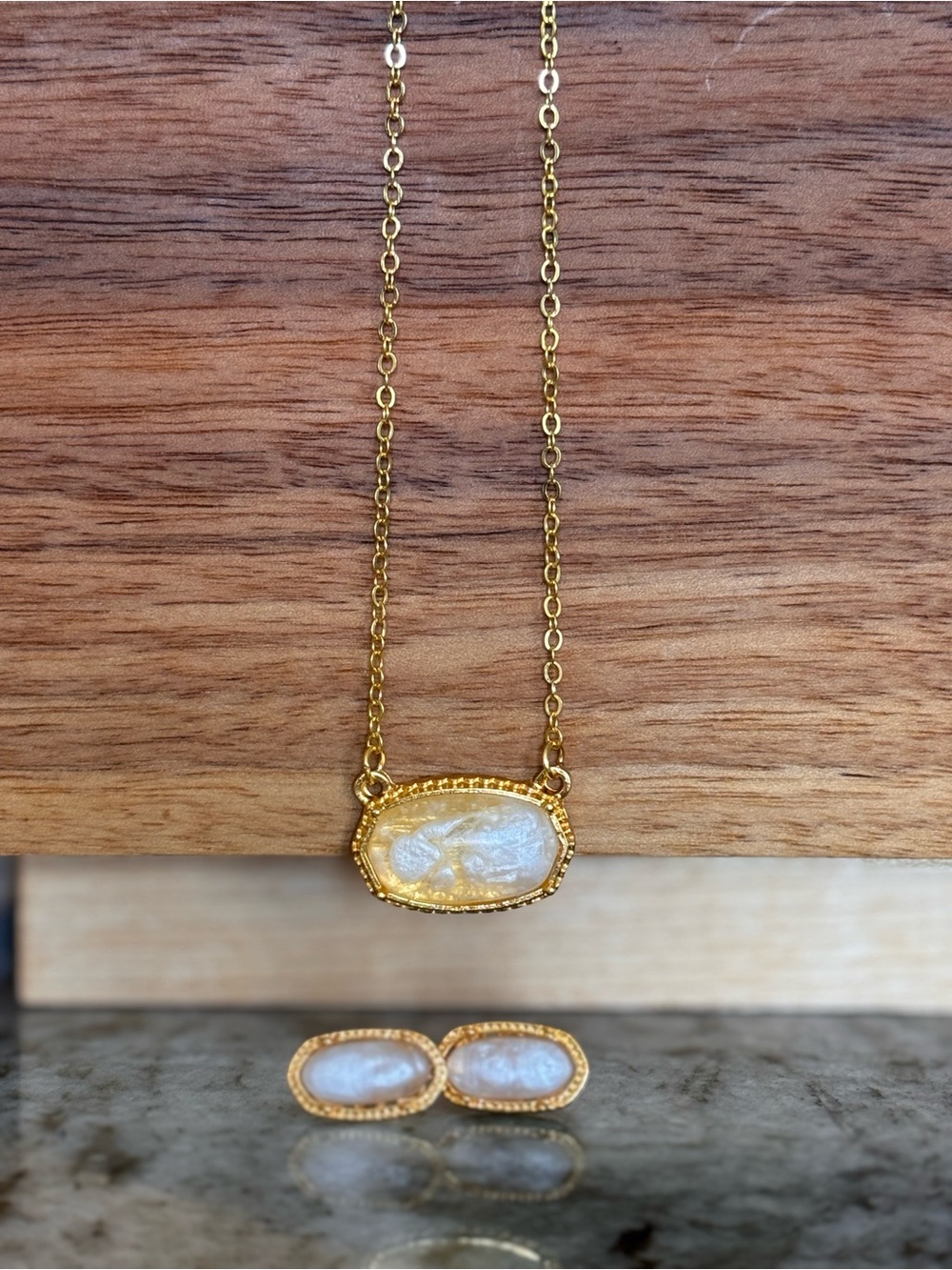 Kendra Scott Elisa Pendant Gold-Plated Necklace and Earring Set